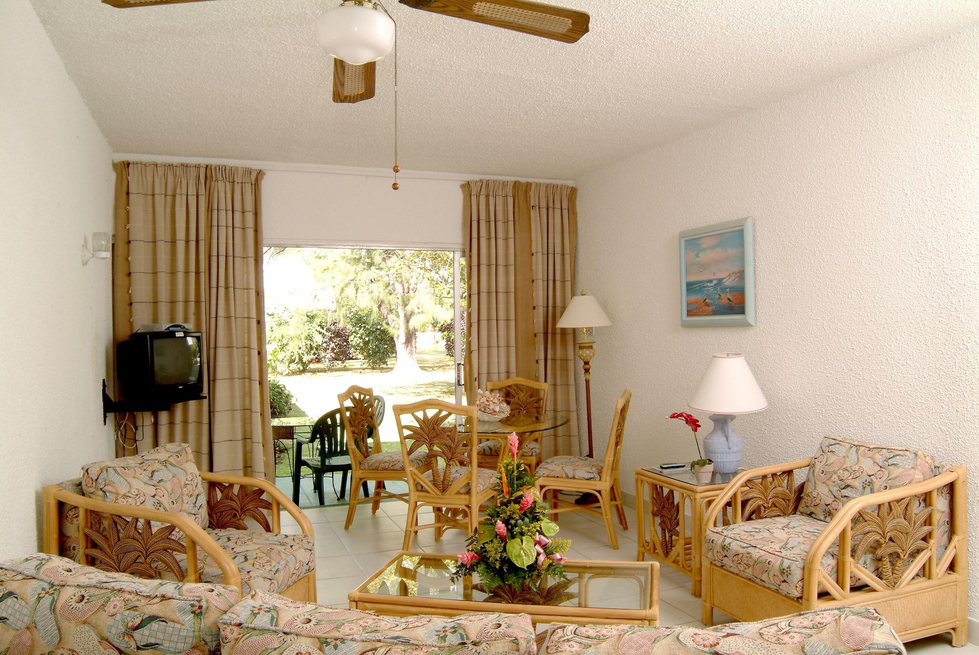 Plum Tree Club Apartment ไครสต์เชิร์ช ภายนอก รูปภาพ