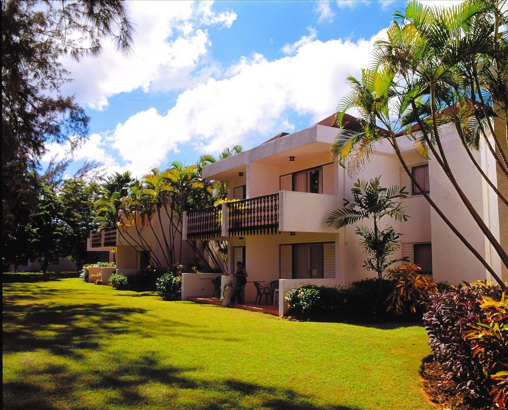 Plum Tree Club Apartment ไครสต์เชิร์ช ภายนอก รูปภาพ